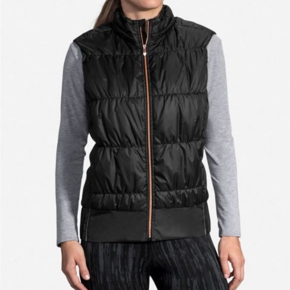 Brooks Women’s Cascading Thermal Black Puffer Running Vest Sz Small 120275 - Picture 1 of 9